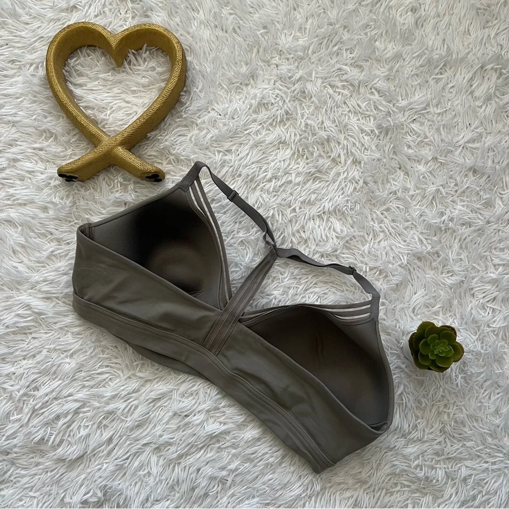 Athleta Gray Seamless Bra for Everyday Comfort - Picture 2 of 4